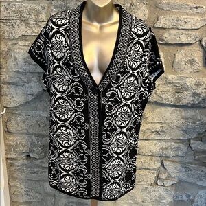 Black and White Patterned Tunic